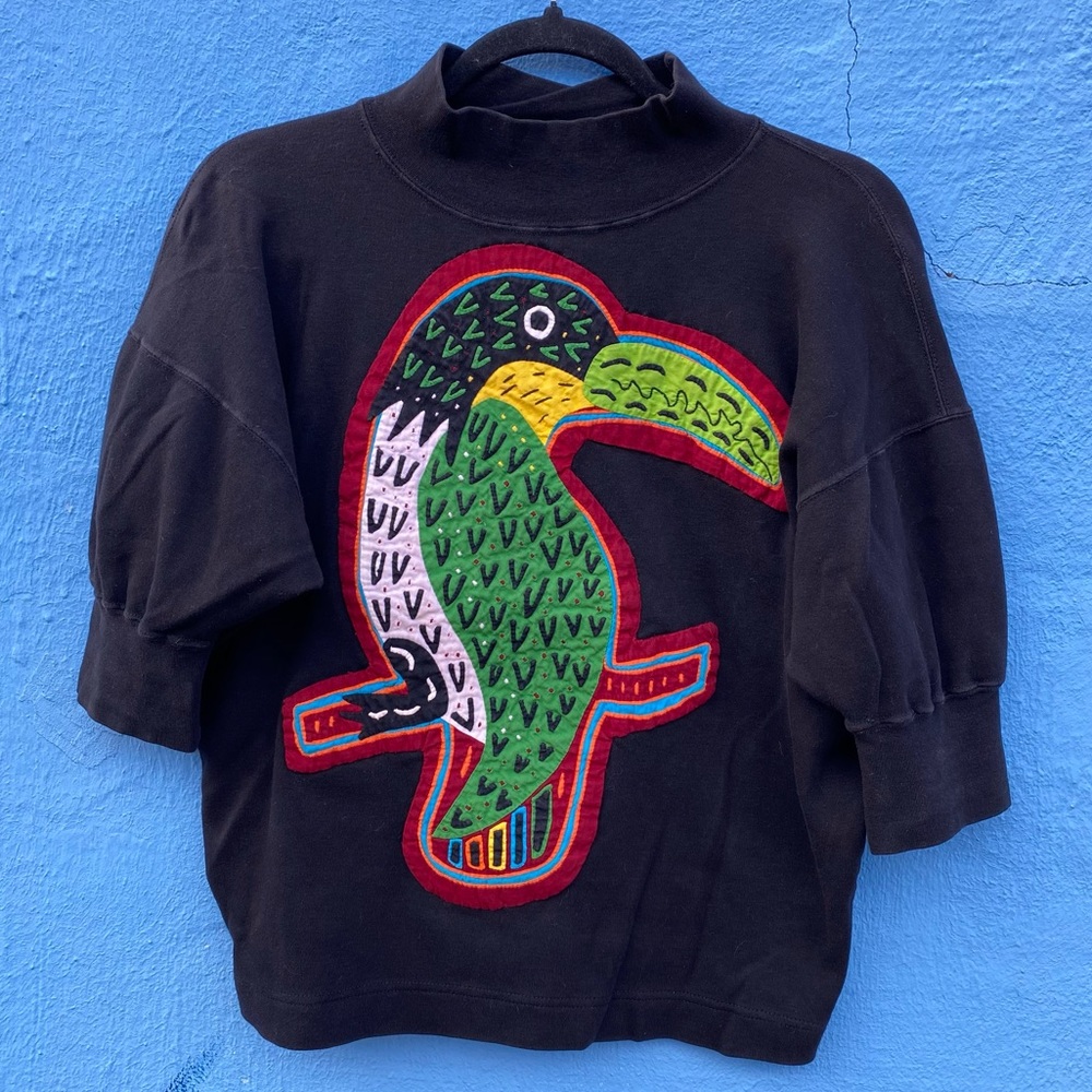 Vintage 80s 90s toucan shirt, size Medium, earthy appliqué shirt with bat sleeve